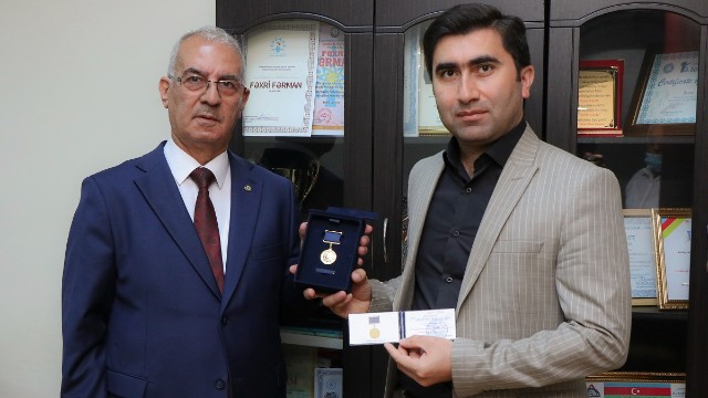 AzMİU-nun rektoru medalla təltif olundu 